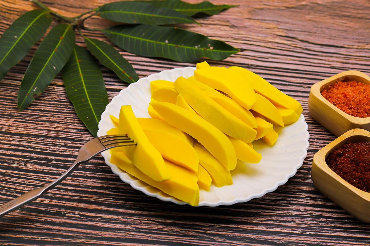 pickled mango-มะม่วงดอง-เจ้ธร